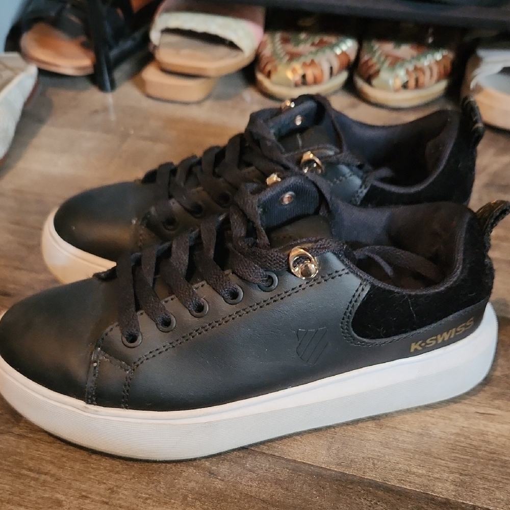 K-Swiss Black and White Minimalist Sneakers